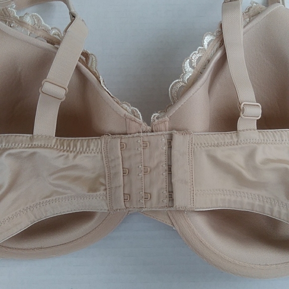 Playtex Secrets Side Smoothing Embroidered Underwire Bra 36DD Nude Tan - Picture 10 of 15